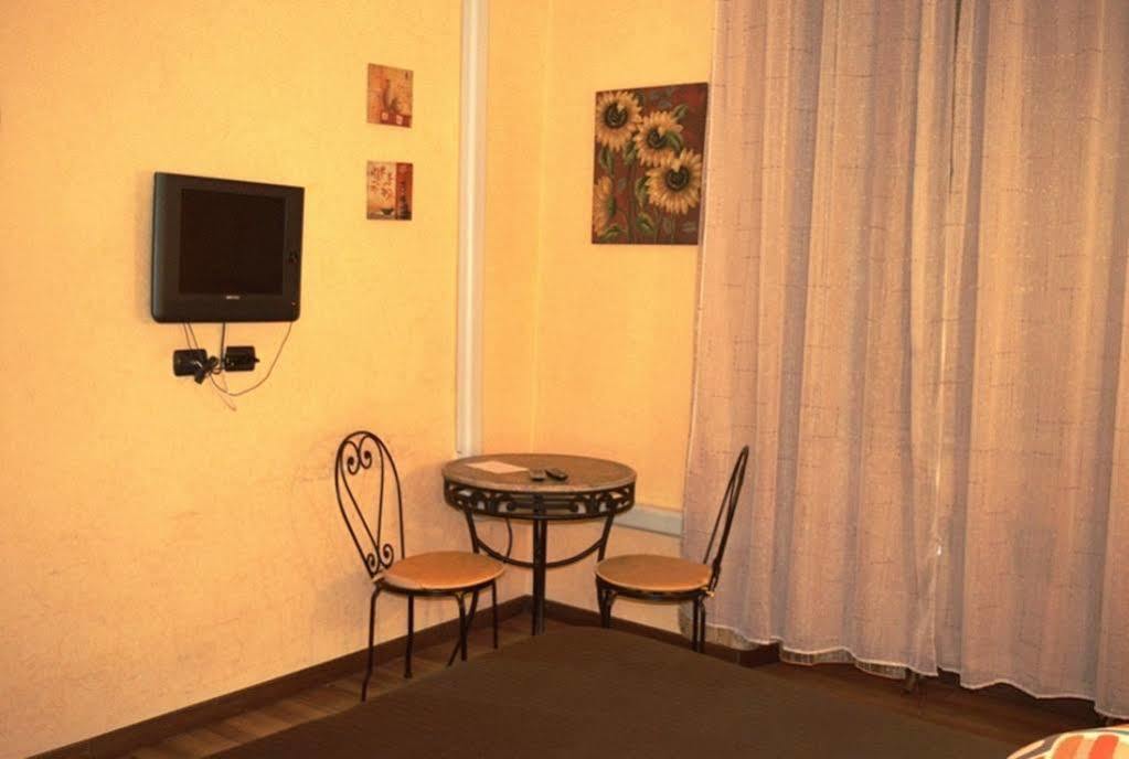 Hotel Julius Caesar 183 Rzym Zewnętrze zdjęcie
